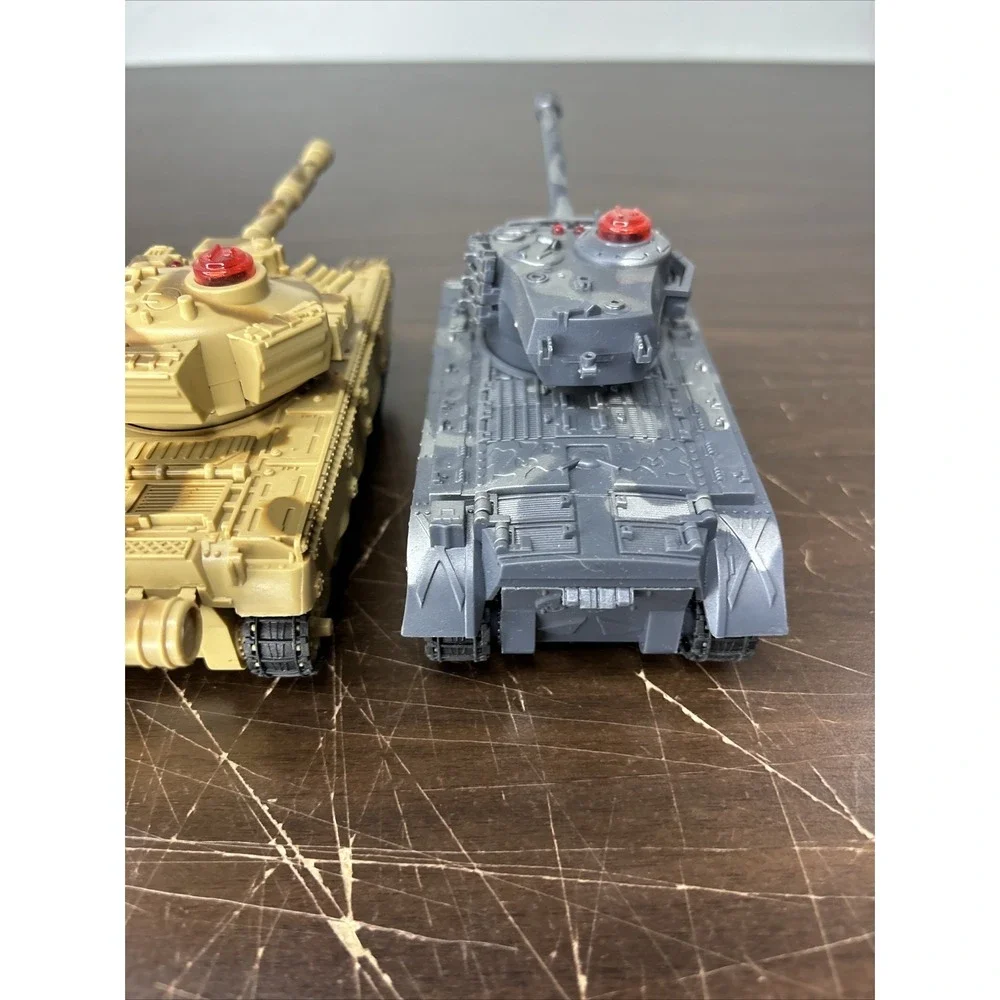 LOT OF‎ 2 RC TANKS TK-0523R PROPEL-UNTESTED-NO CONTROLLERS 8